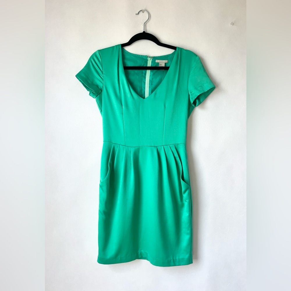 H&M Green Mini Satin Form Fitting Sexy Dress, Pockets Size‎ 4